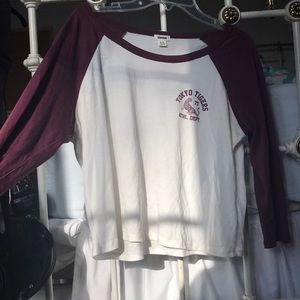 Mid sleeve t shirt